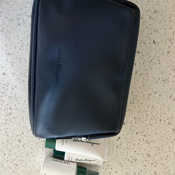 Salvatore Ferragamo pouch - Picture 2 of 4